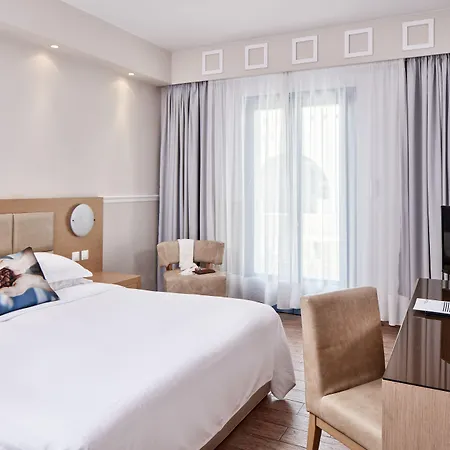 Lagos Mare 4* איוס פרוקופיוס