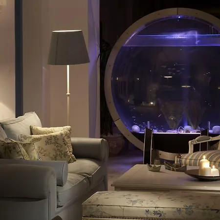 Lagos Mare Отель