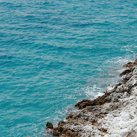 Lagos Mare 4*