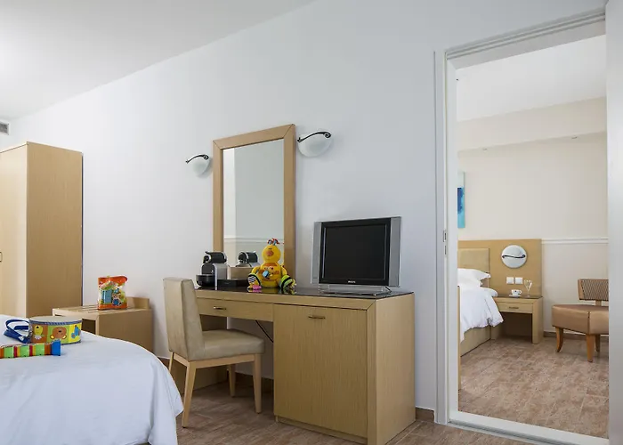 Lagos Mare Hotel Agios Prokopios (Naxos)