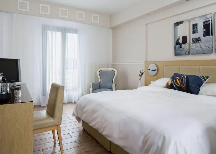 Lagos Mare 4* Agios Prokopios (Naxos)